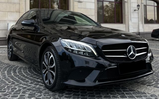 MERCEDES BENZ C180 - image 1