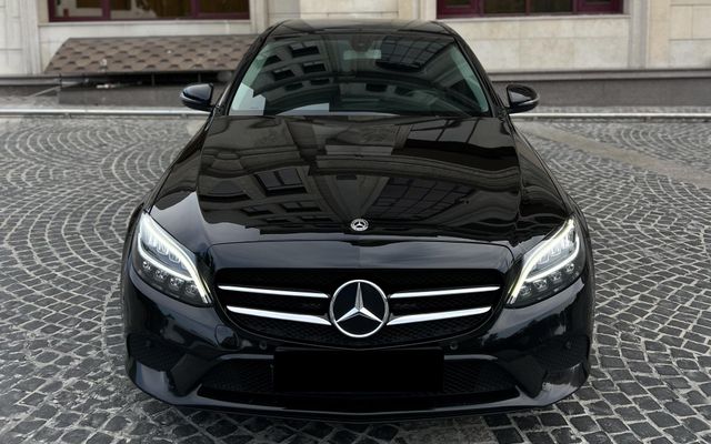 MERCEDES BENZ C180 - image 2