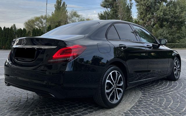 MERCEDES BENZ C180 - image 4