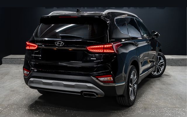 Hyundai Santa Fe - image 4