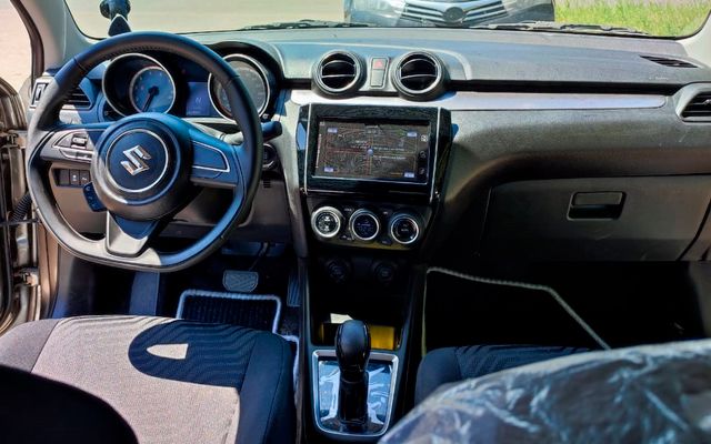 SUZUKI SWIFT - image 2