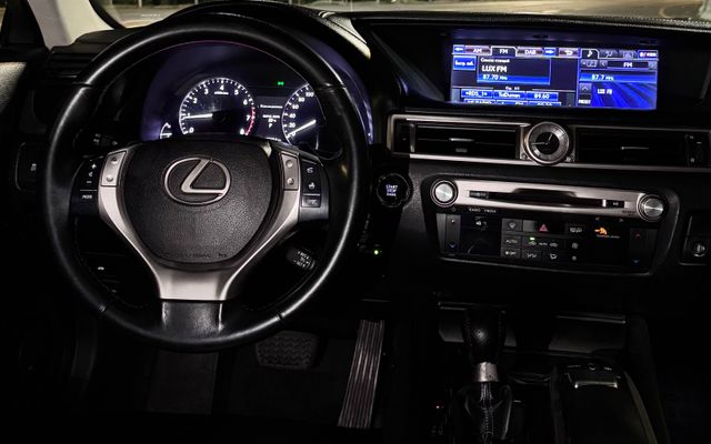 Lexus GS250 F Sport - image 3