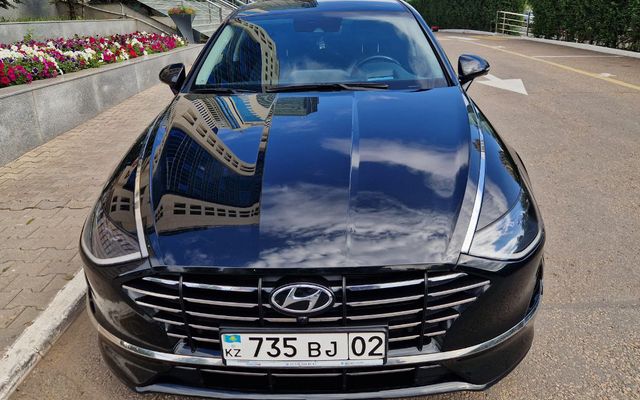 HYUNDAI SONATA - image 2
