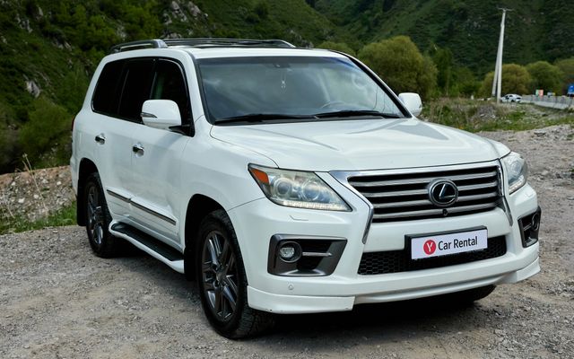 Lexus LX570 - image 3