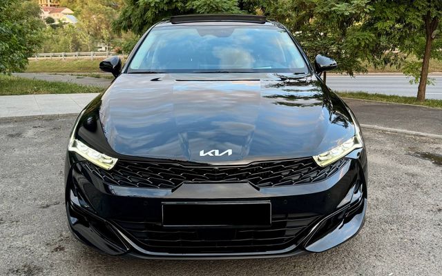 Kia K5 - image 2