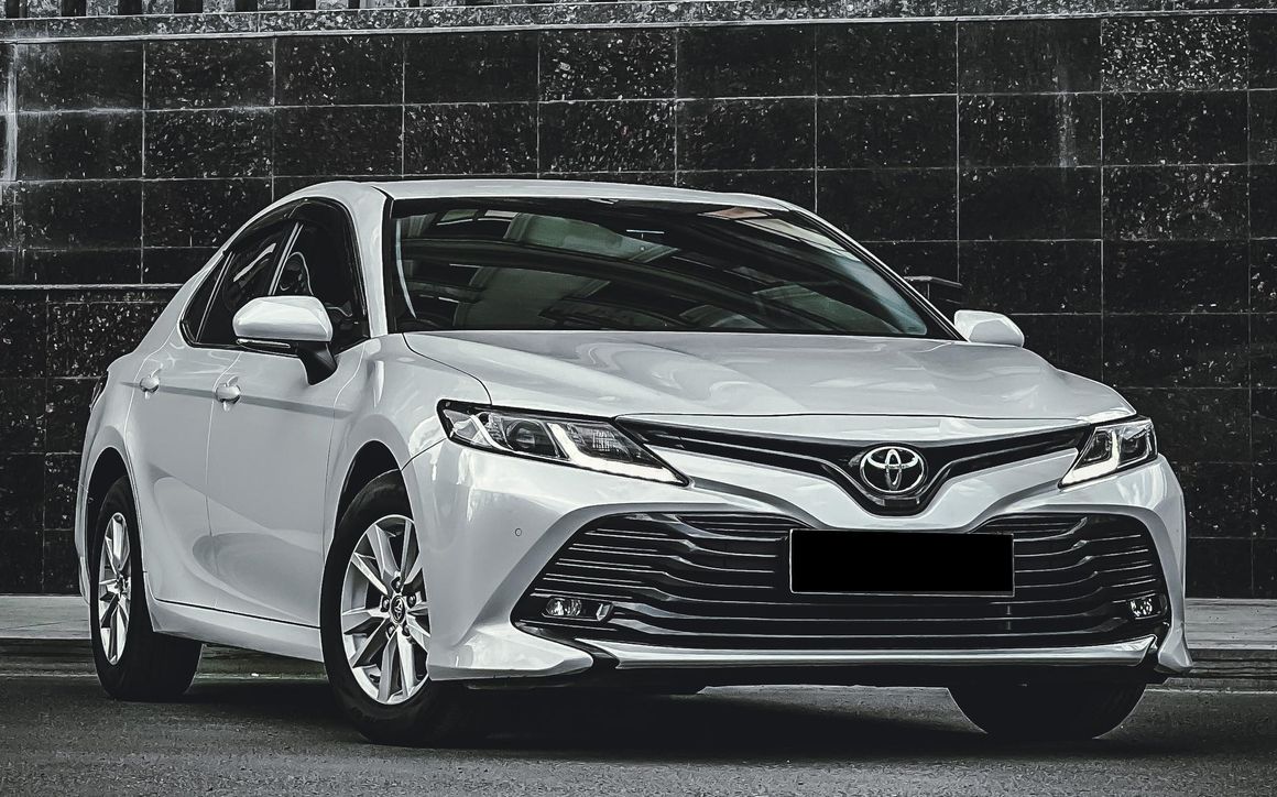 Toyota Camry 70 - image 1
