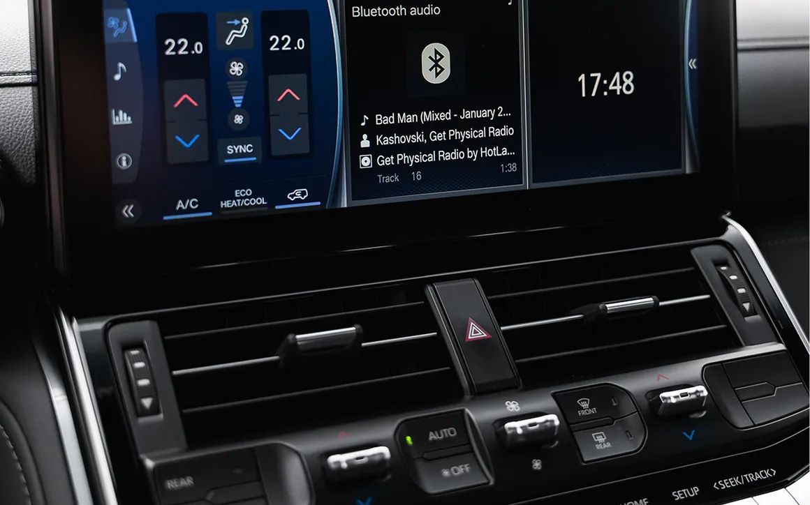 Toyota Land Cruiser 300 - image 19