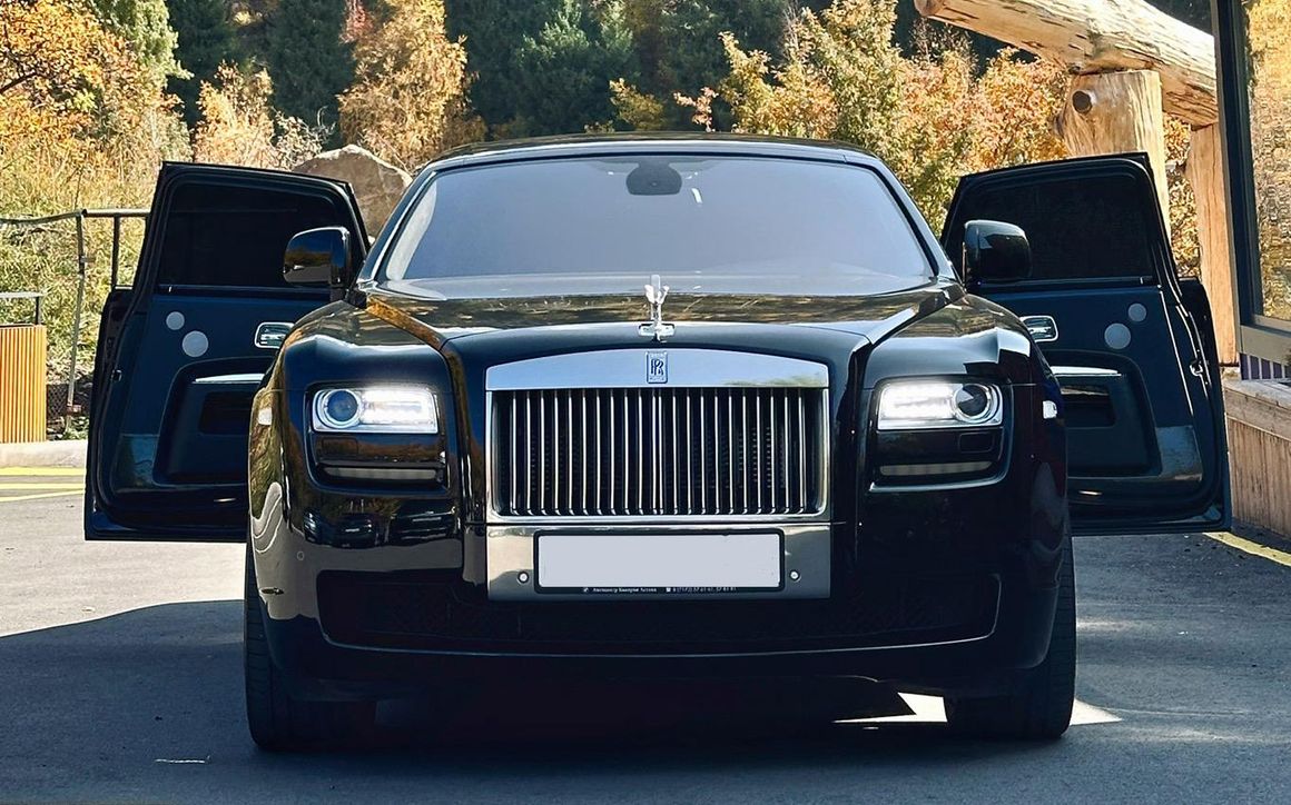 Rolls Royce Ghost - image 2