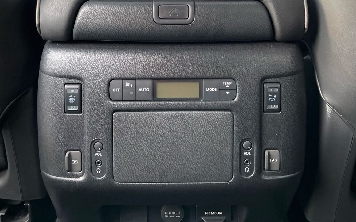 INFINITI QX80 - image 13