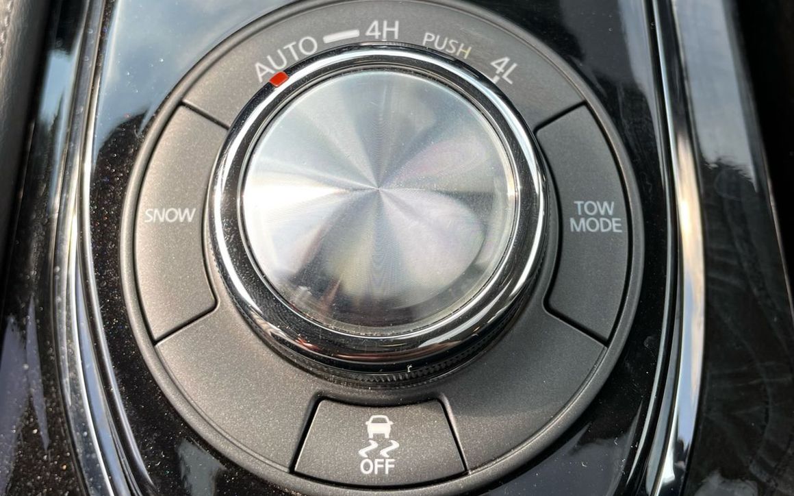 INFINITI QX80 - image 12
