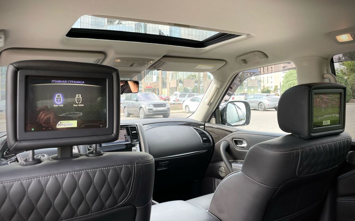 INFINITI QX80 - image 10