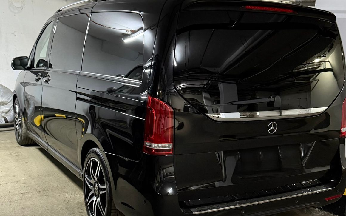 Mercedes-Benz V class - image 2