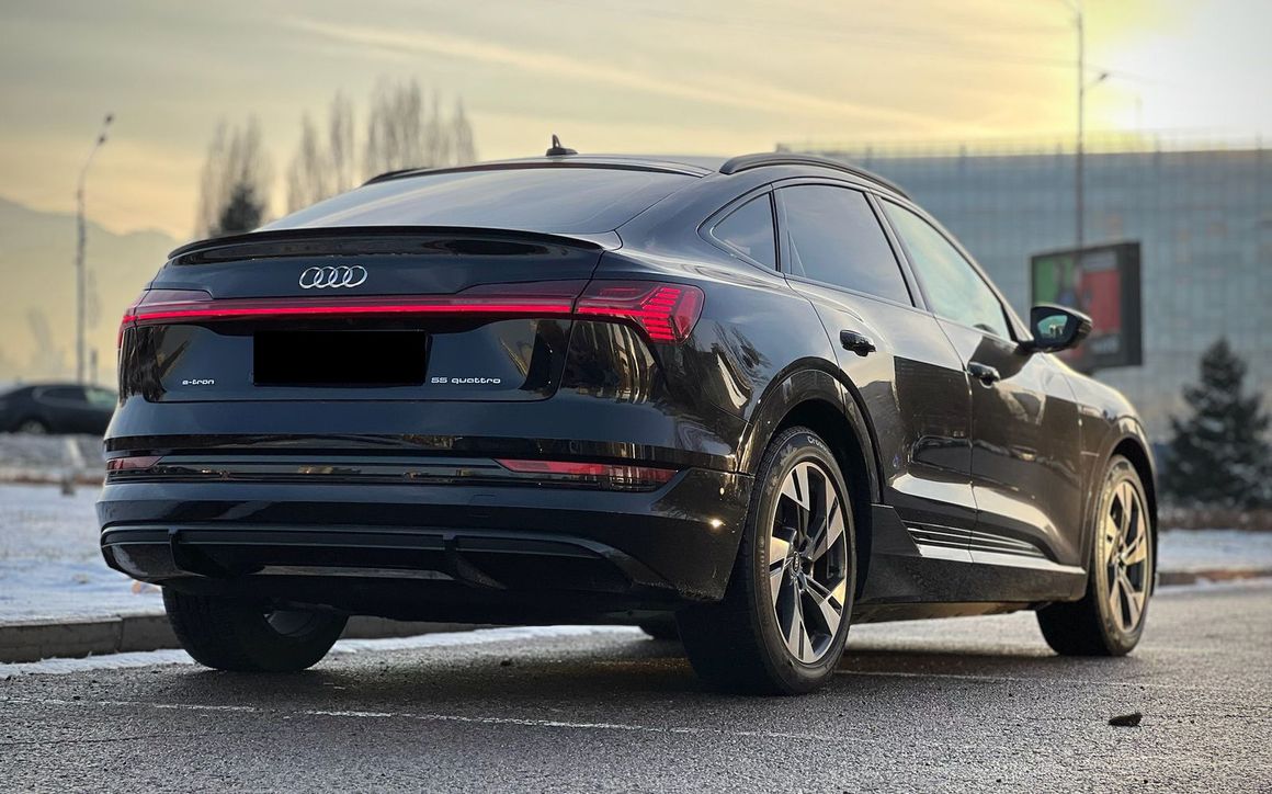 AUDI E-TRON - image 5