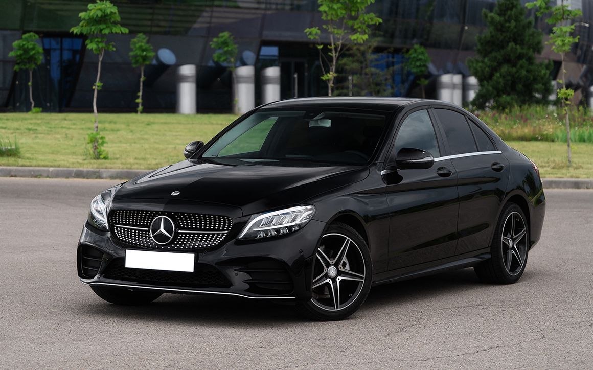 Mercedes-Benz C180 - image 1