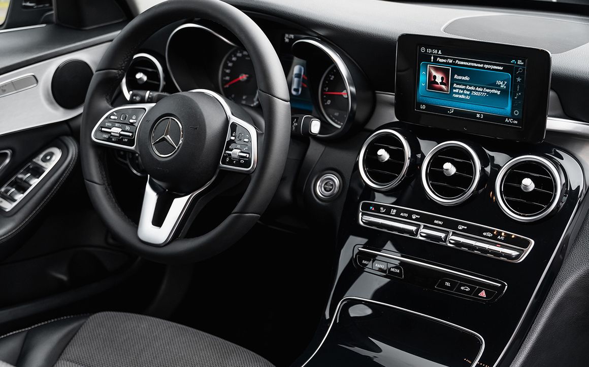 Mercedes-Benz C180 - image 5