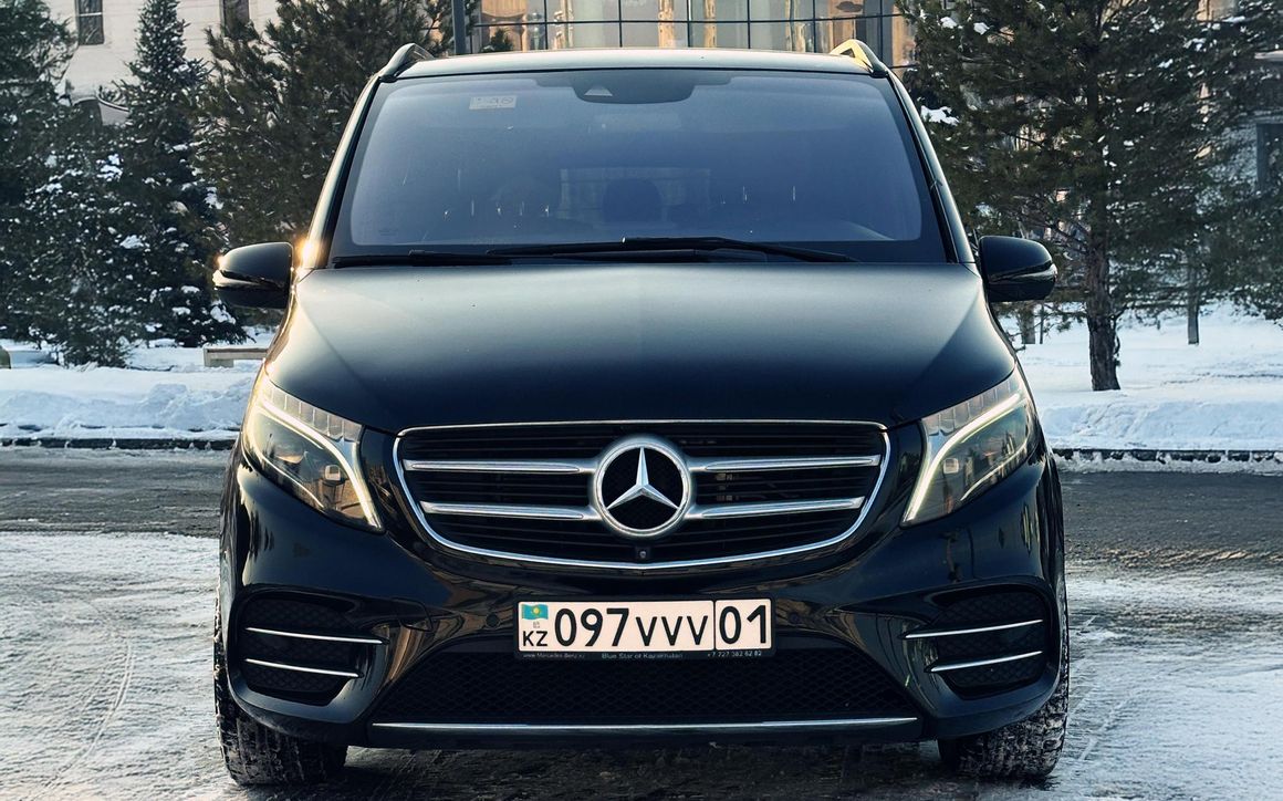 Mercedes-Benz V-class - image 1