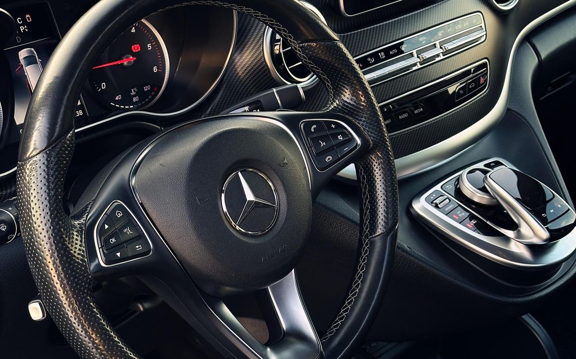 Mercedes-Benz V-class - image 6