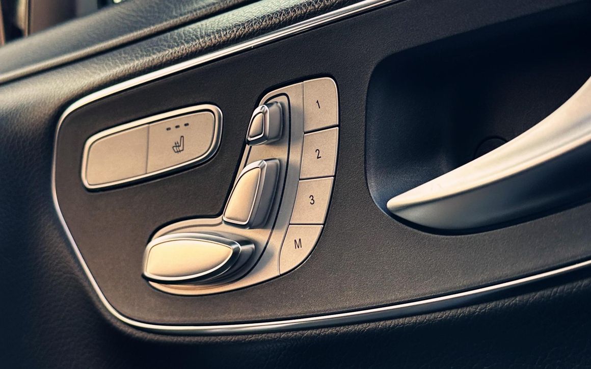 Mercedes-Benz V-class - image 18