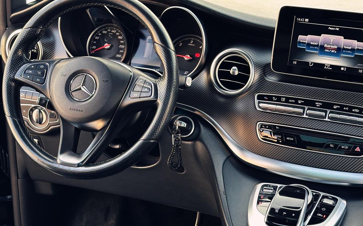 Mercedes-Benz V-class - image 5