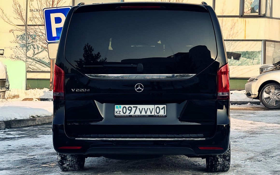 Mercedes-Benz V-class - image 2