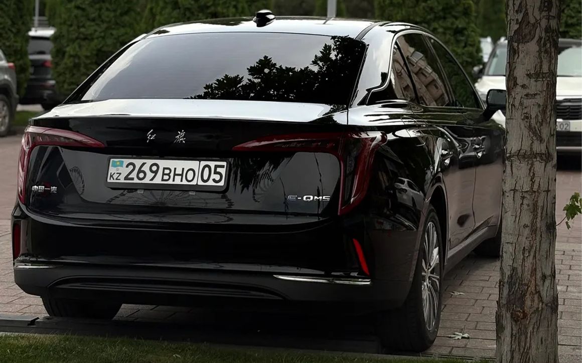 HONGQI E-QM5 - image 3