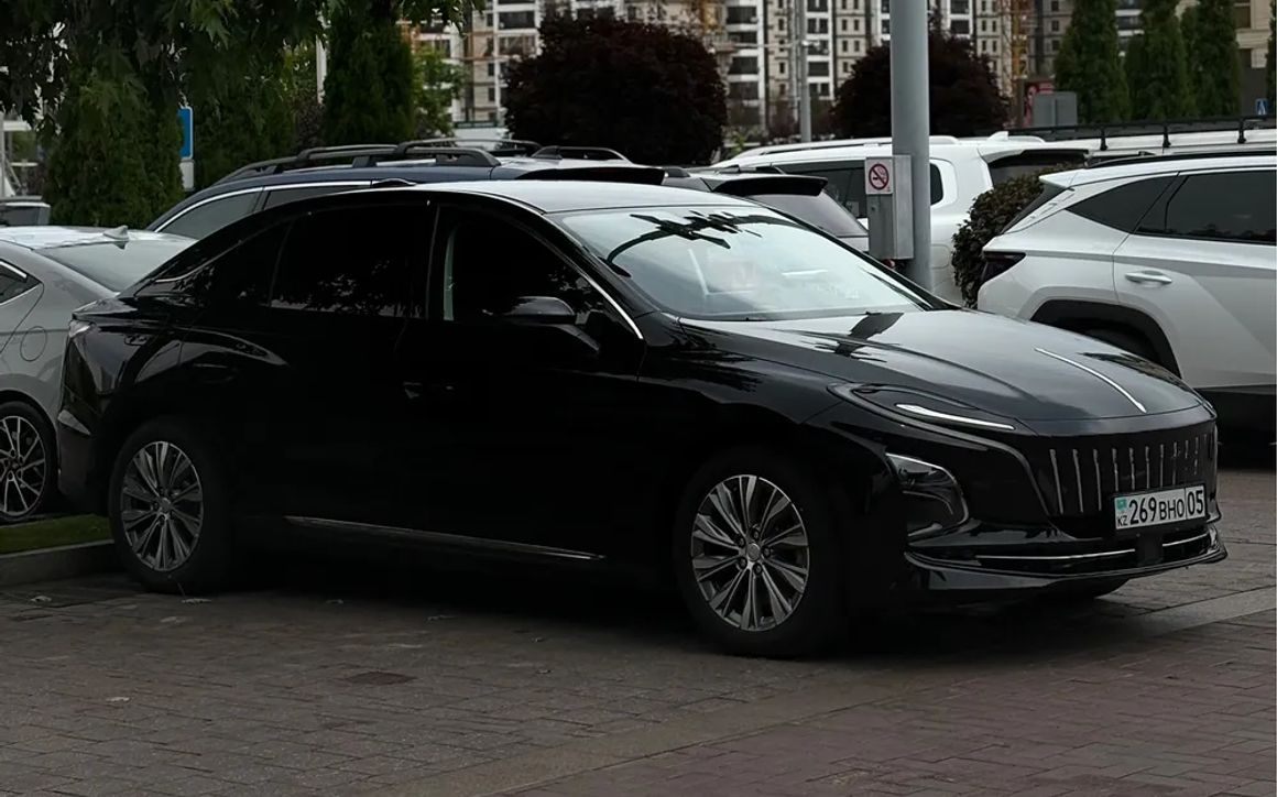 HONGQI E-QM5 - image 2