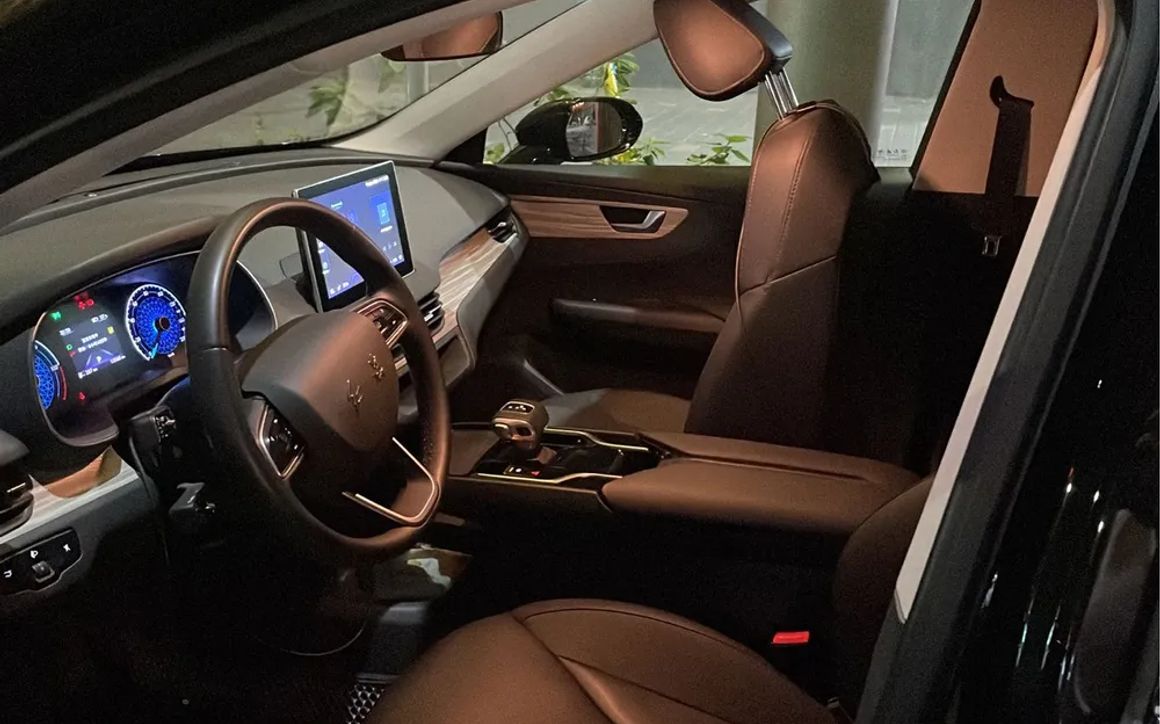 HONGQI E-QM5 - image 4