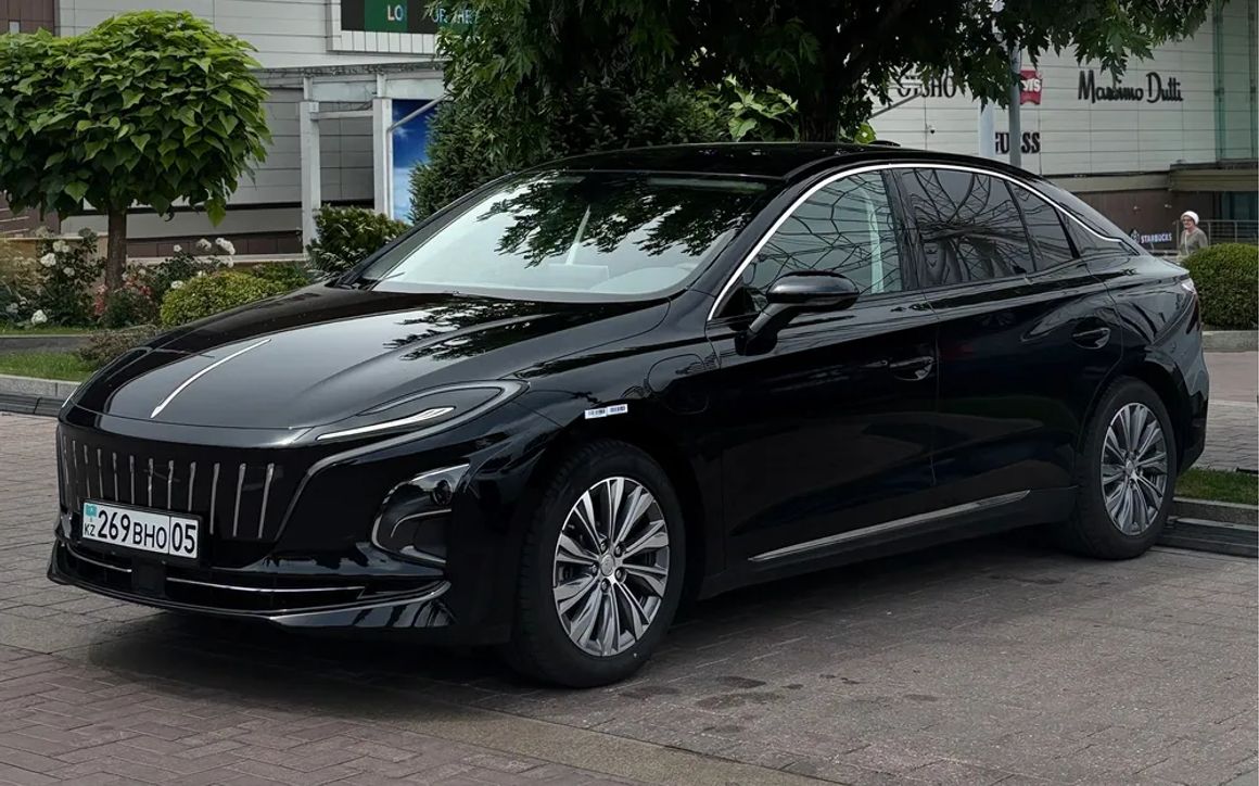 HONGQI E-QM5 - image 1