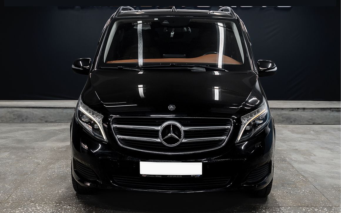 Mercedes-Benz V class - image 2