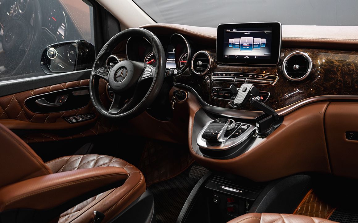 Mercedes-Benz V class - image 6