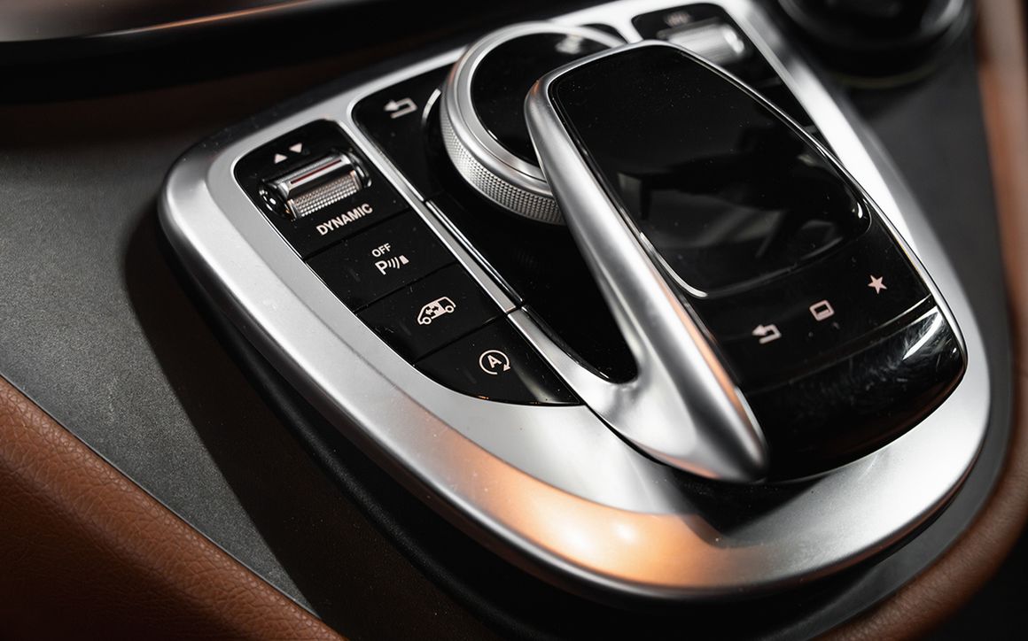 Mercedes-Benz V class - image 12