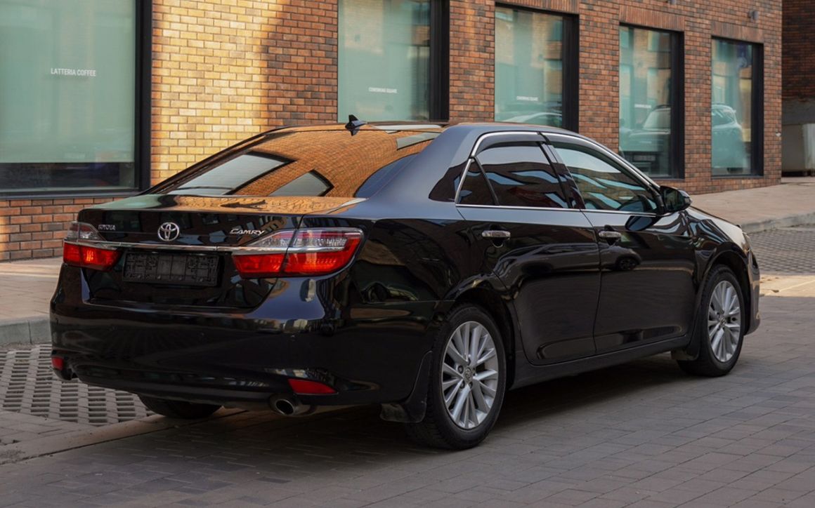 Toyota Camry 55 - image 2