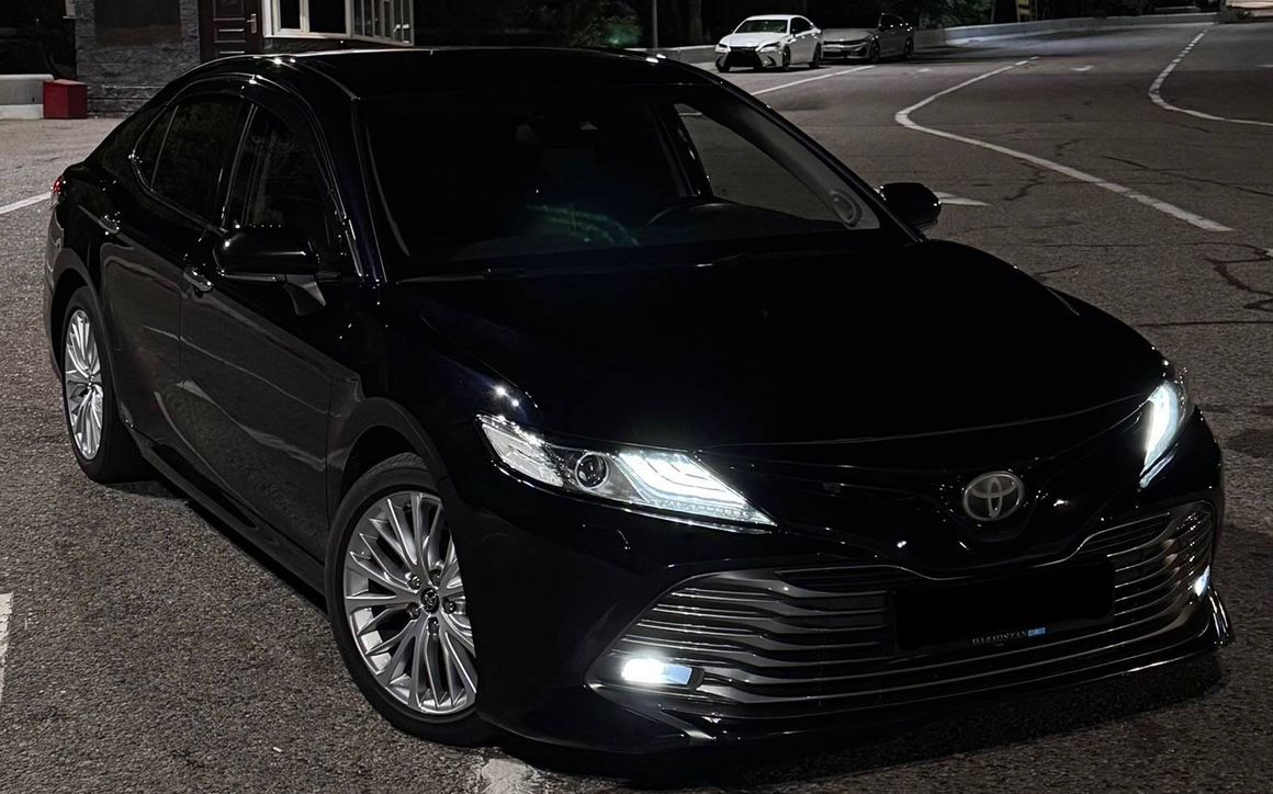 Tayota Camry 70 - image 1