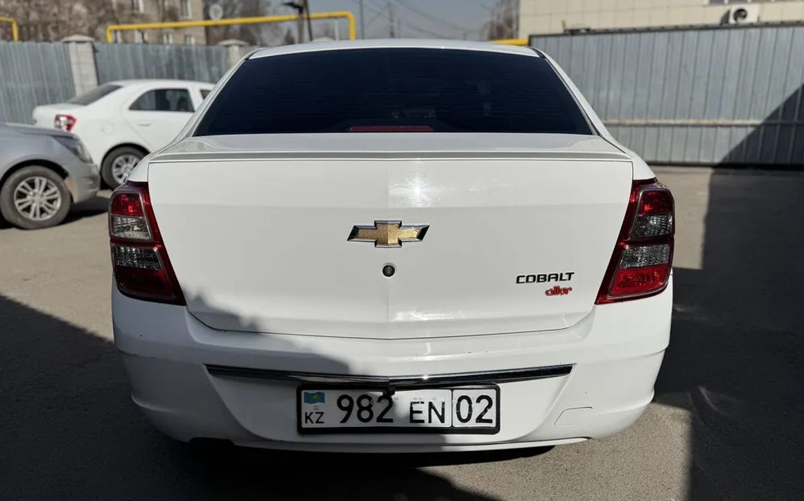 Chevrolet Cobalt - image 6