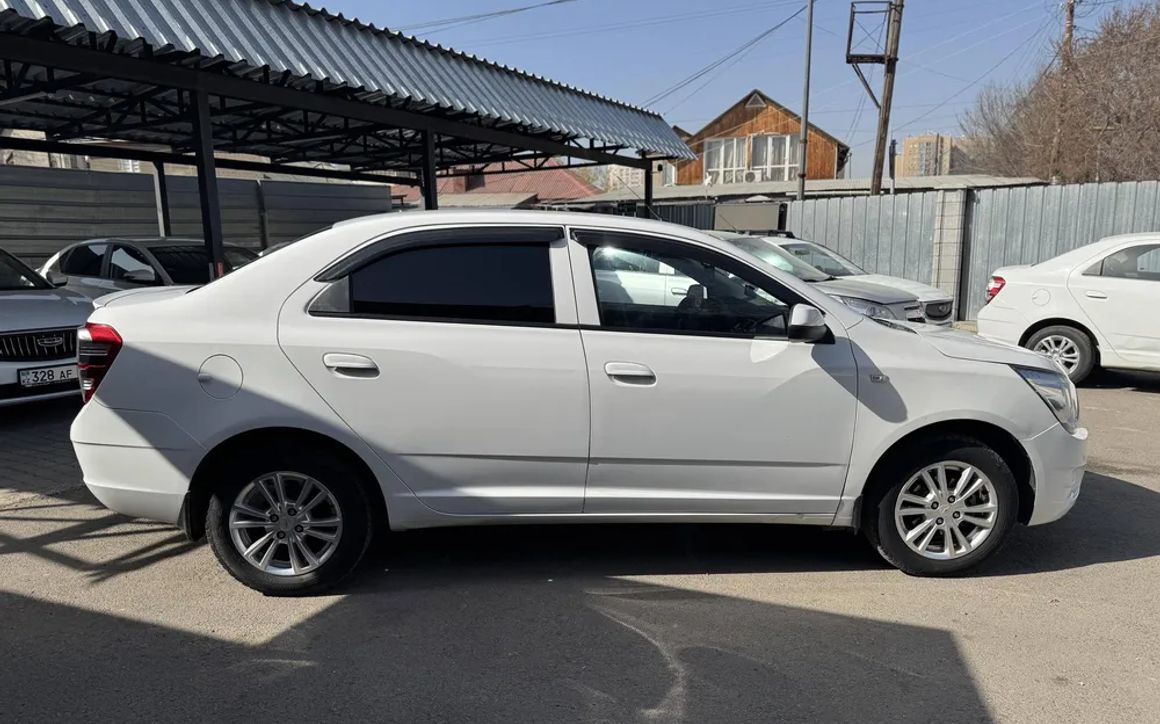 Chevrolet Cobalt - image 4