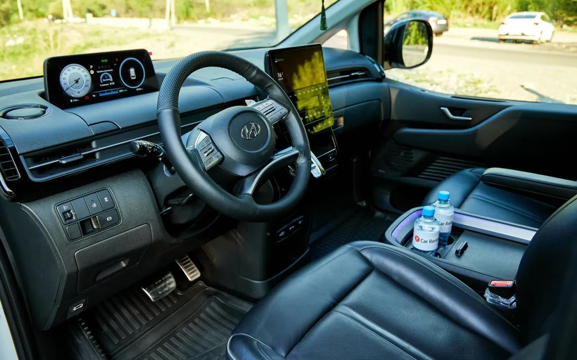 Hyundai Staria - image 13