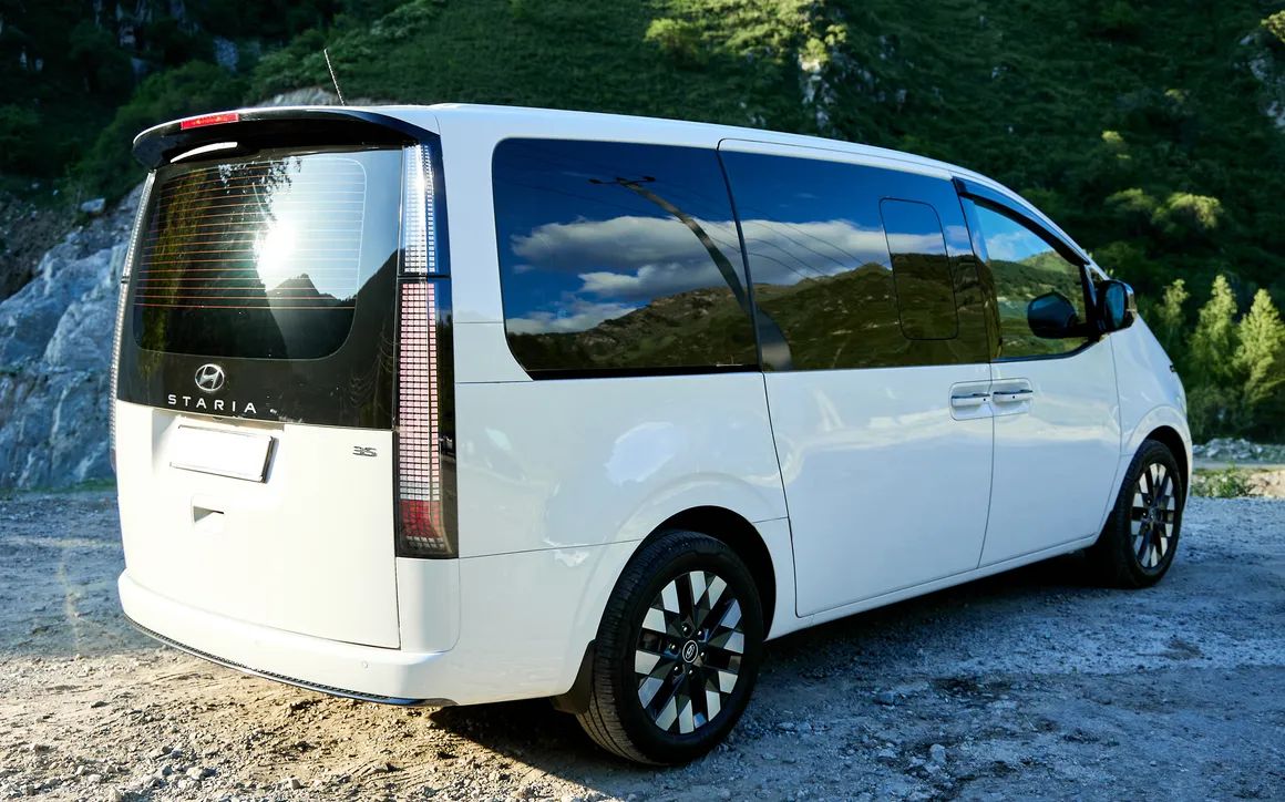 Hyundai Staria - image 6