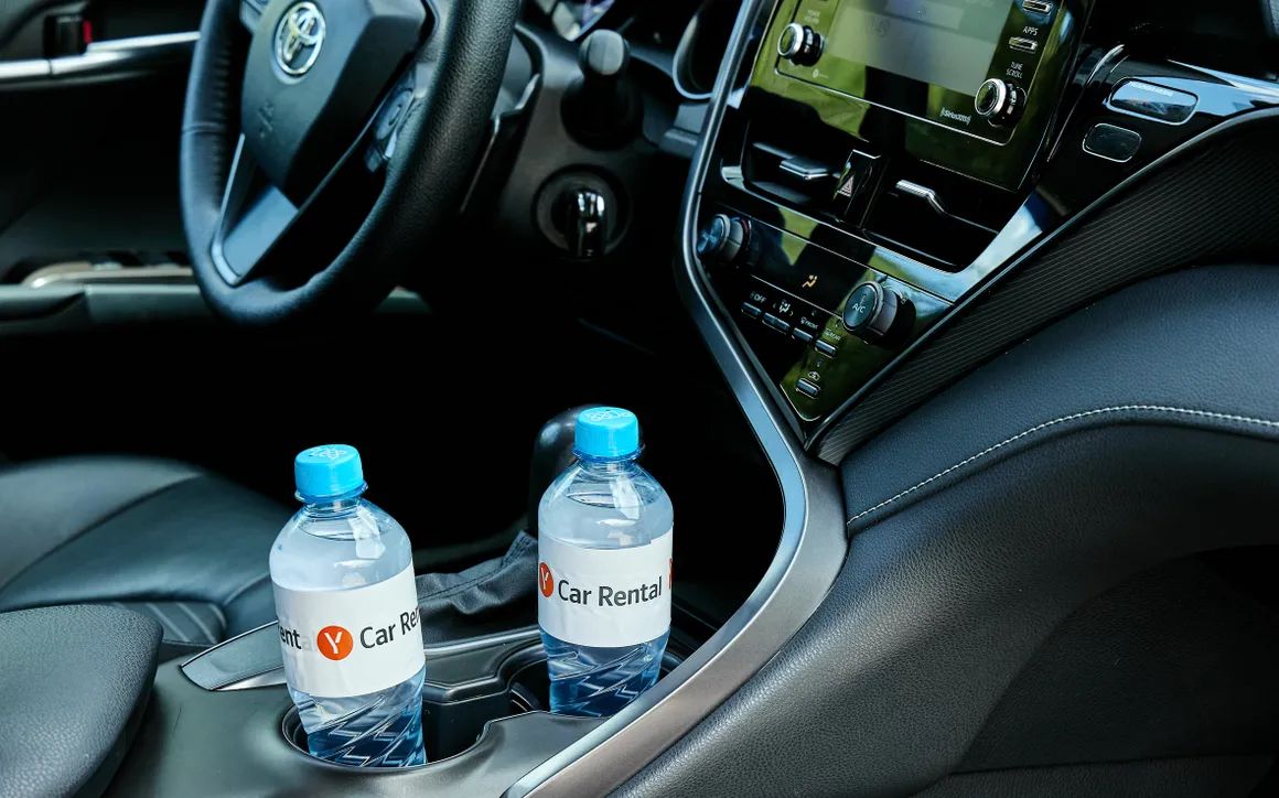 Toyota Camry - image 14