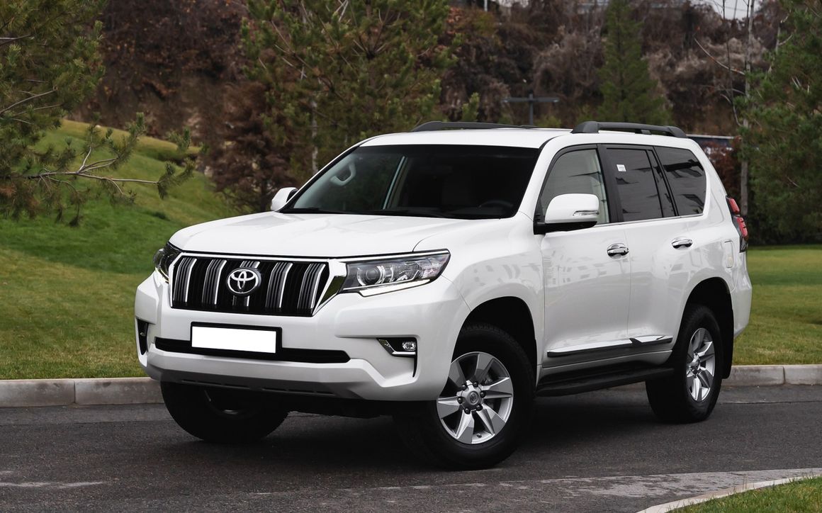 Toyota Land Cruiser Prado - image 1
