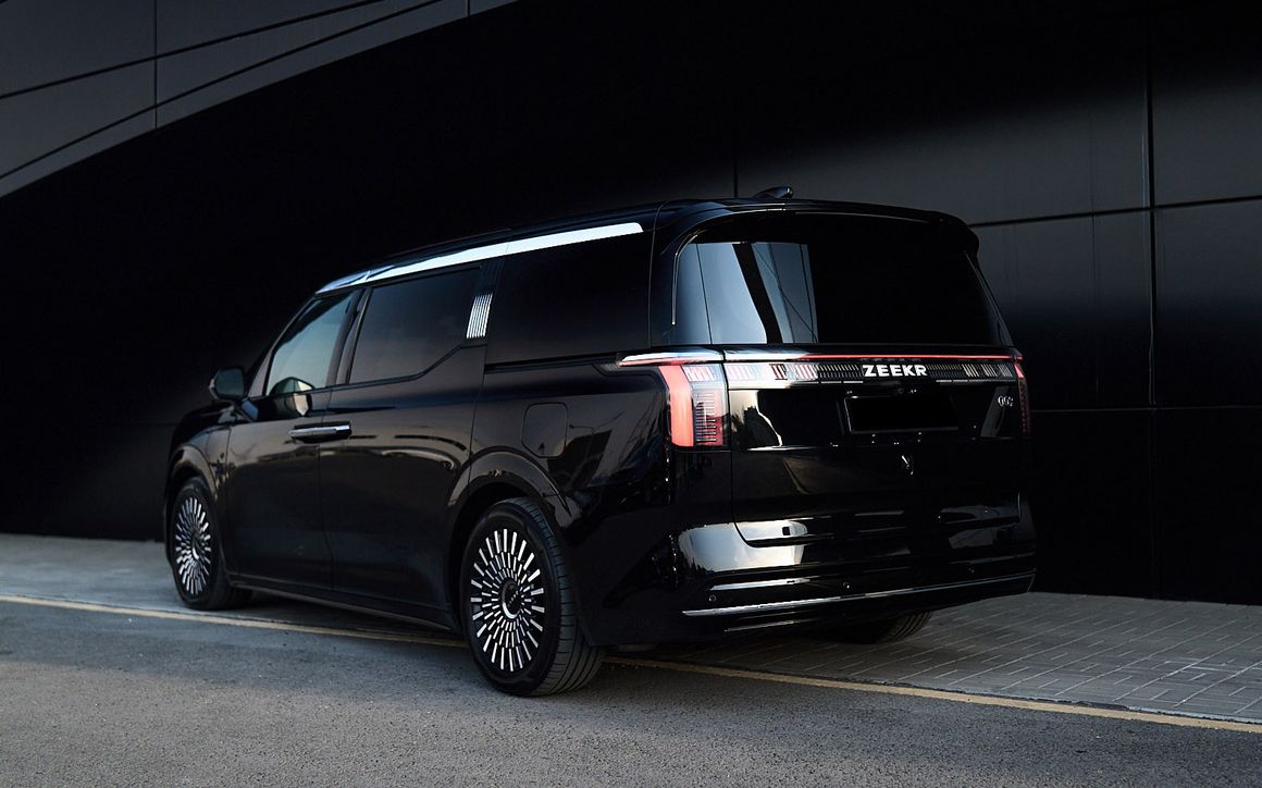 ZEEKR 009 - image 2