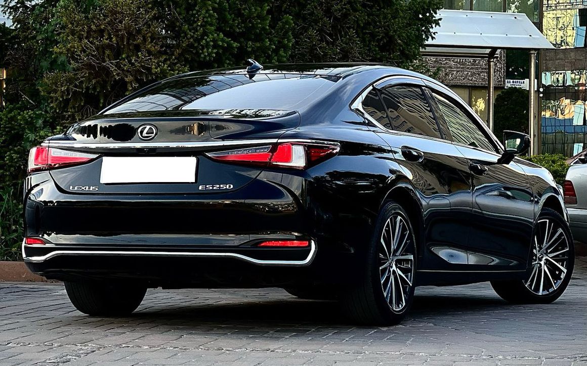LEXUS ES250 - image 3
