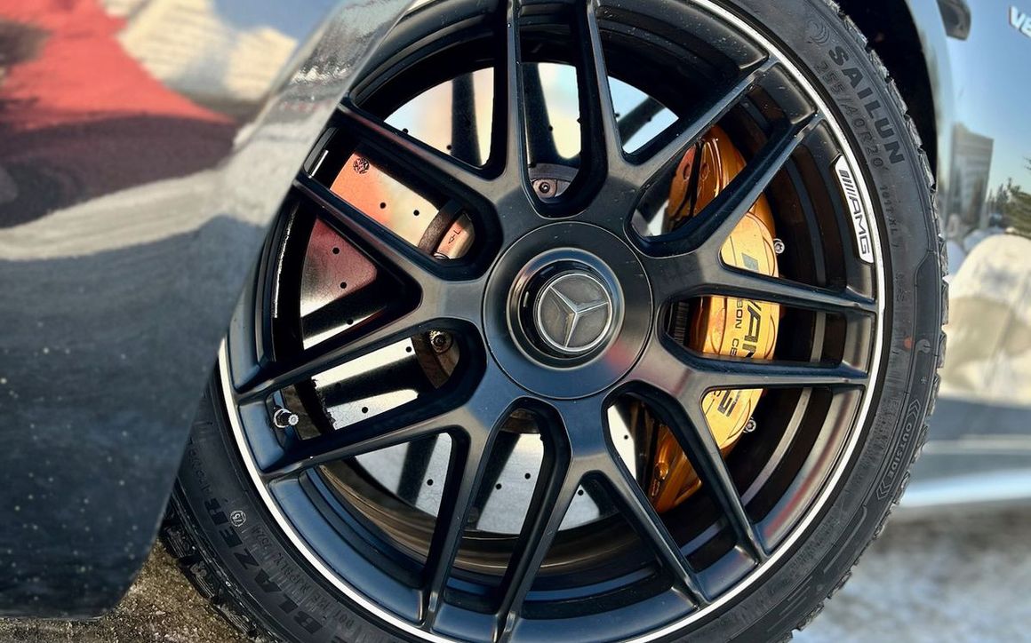 MERCEDES BENZ S63 AMG - image 7