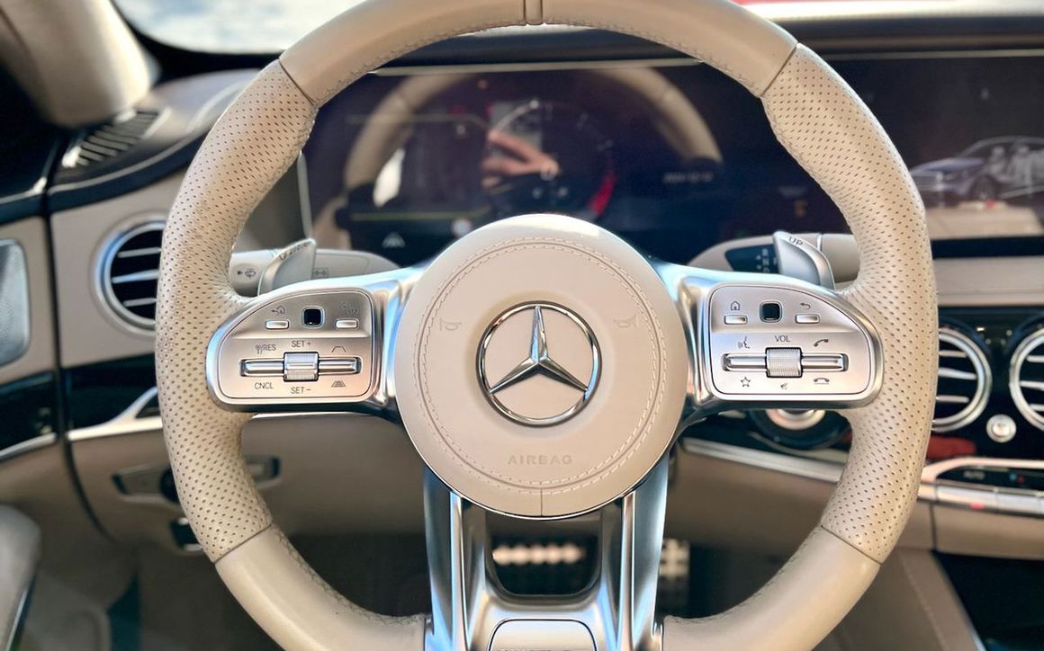 MERCEDES BENZ S63 AMG - image 10