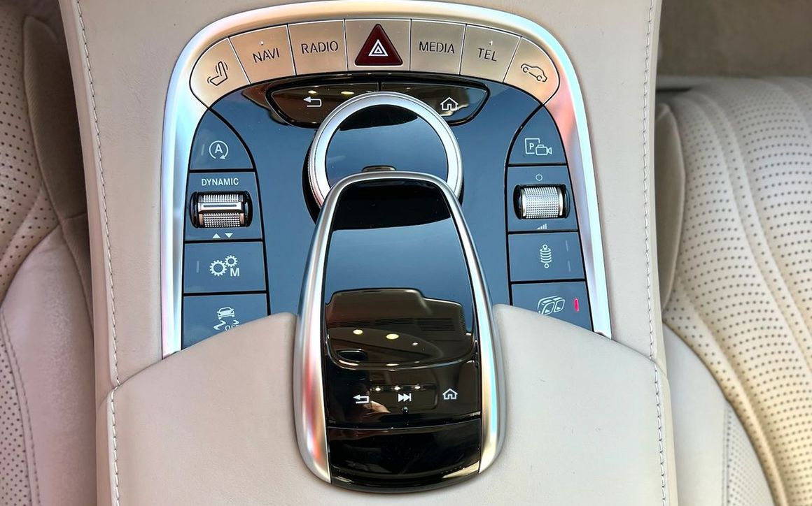 MERCEDES BENZ S63 AMG - image 14