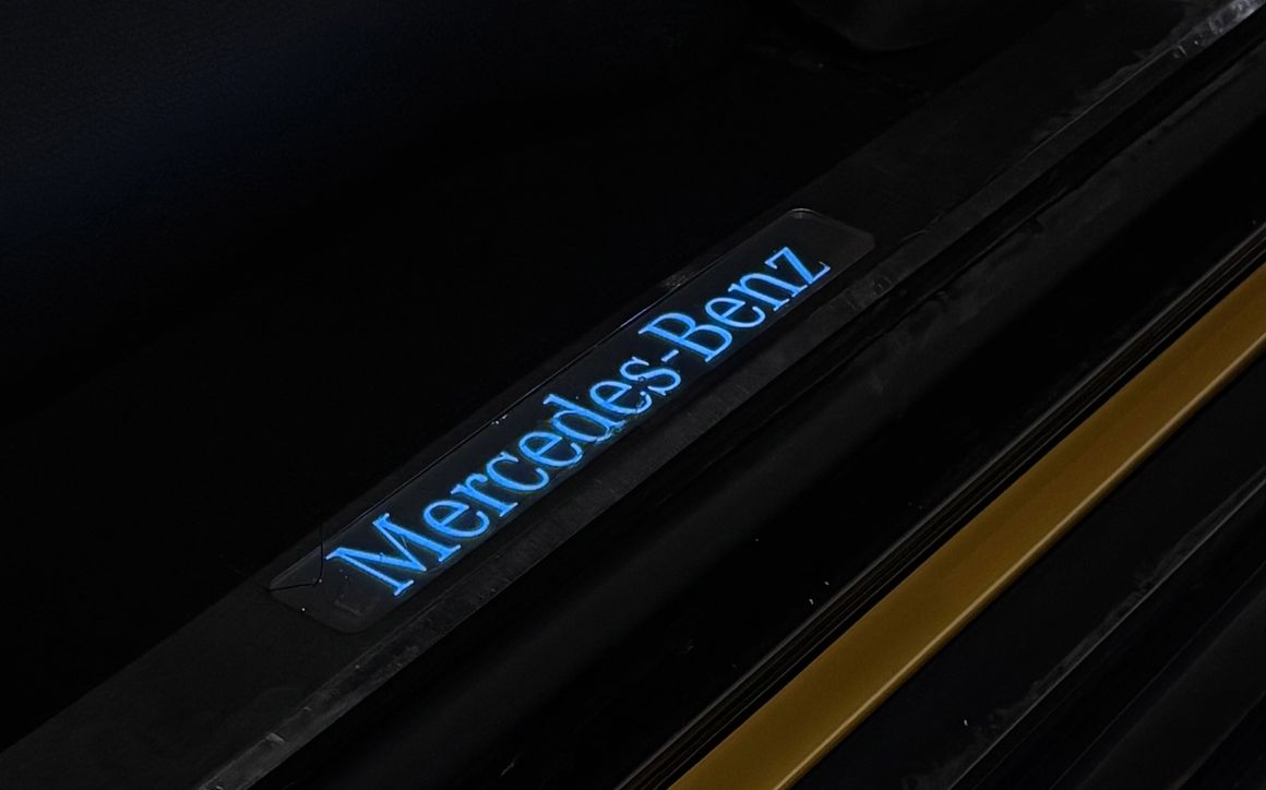 Mercedes benz G550 - image 7