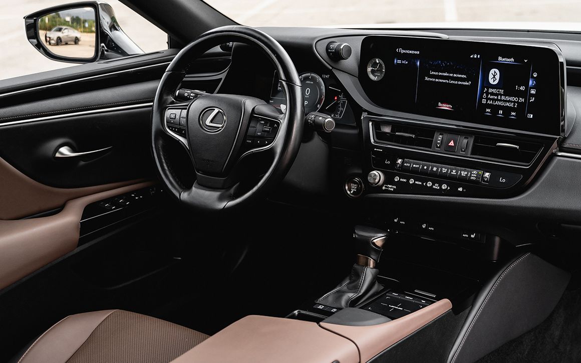 Lexus ES250 - image 6