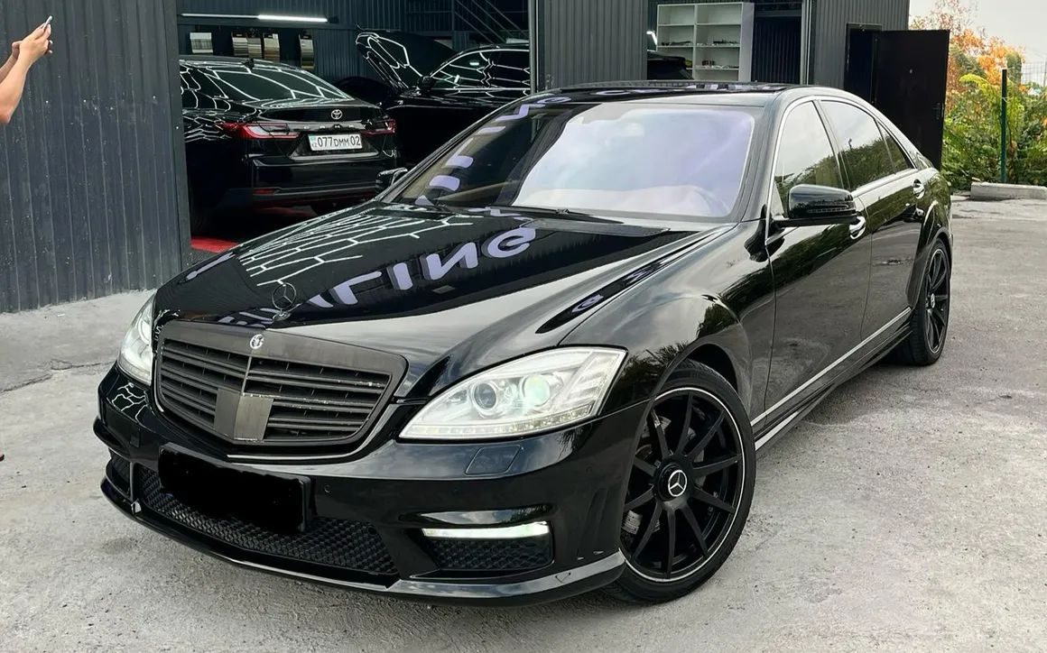 Mercedes benz 221 - image 1