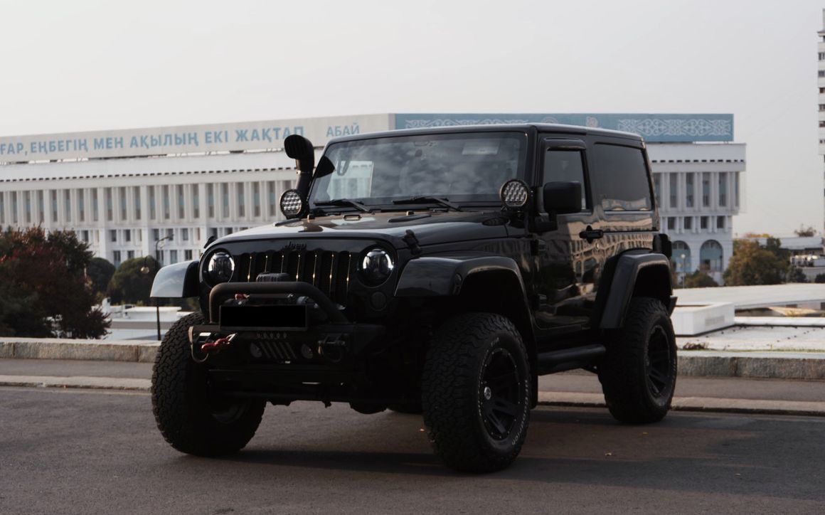 Jeep Wrangler - image 1