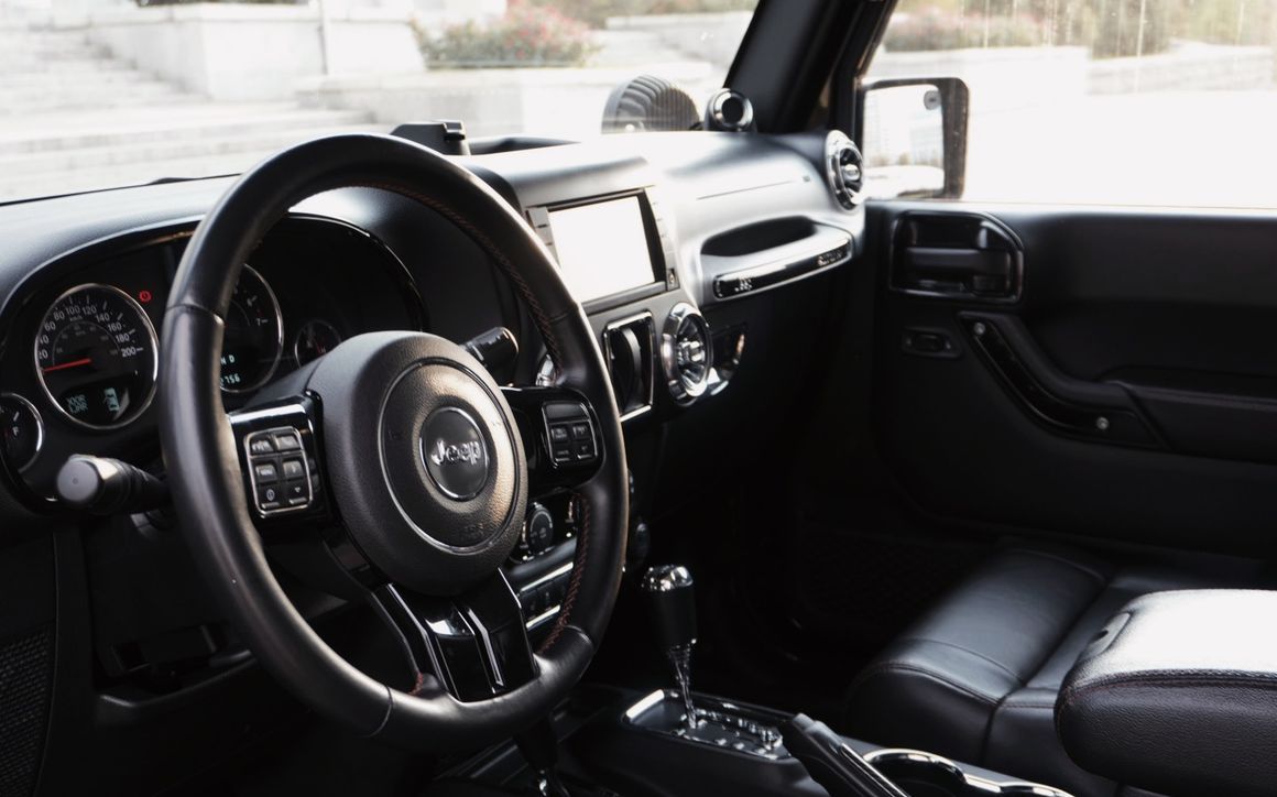 Jeep Wrangler - image 7