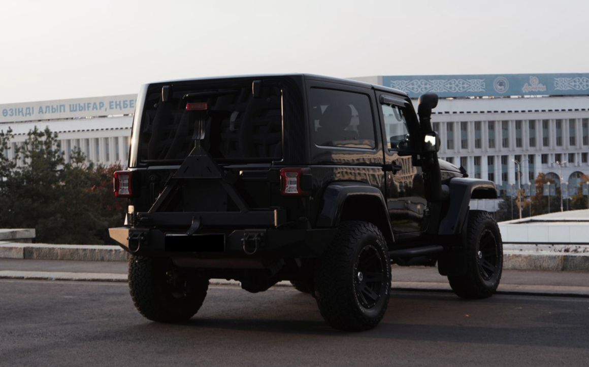 Jeep Wrangler - image 6